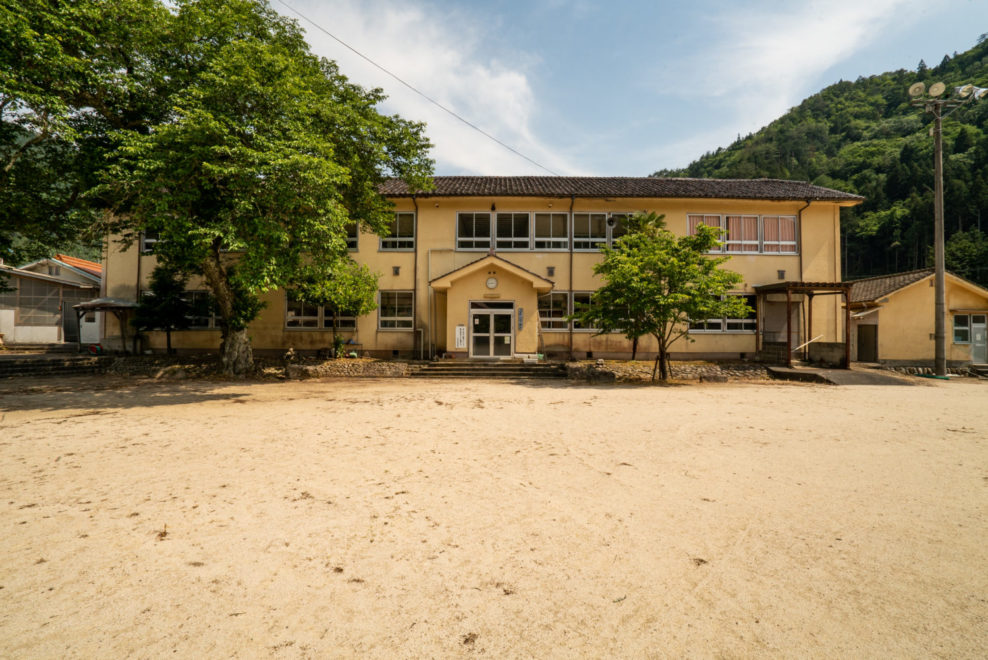 津浪小学校